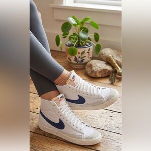 Nike Blazer Mid '77 Vintage - White / Black / Sail - High Top Sneakers